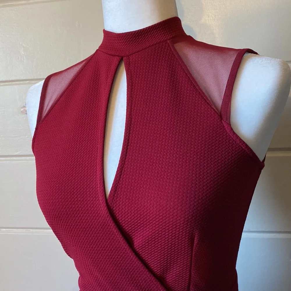 Blanc Halter Keyhole Dress Size Small - Picture 9 of 11